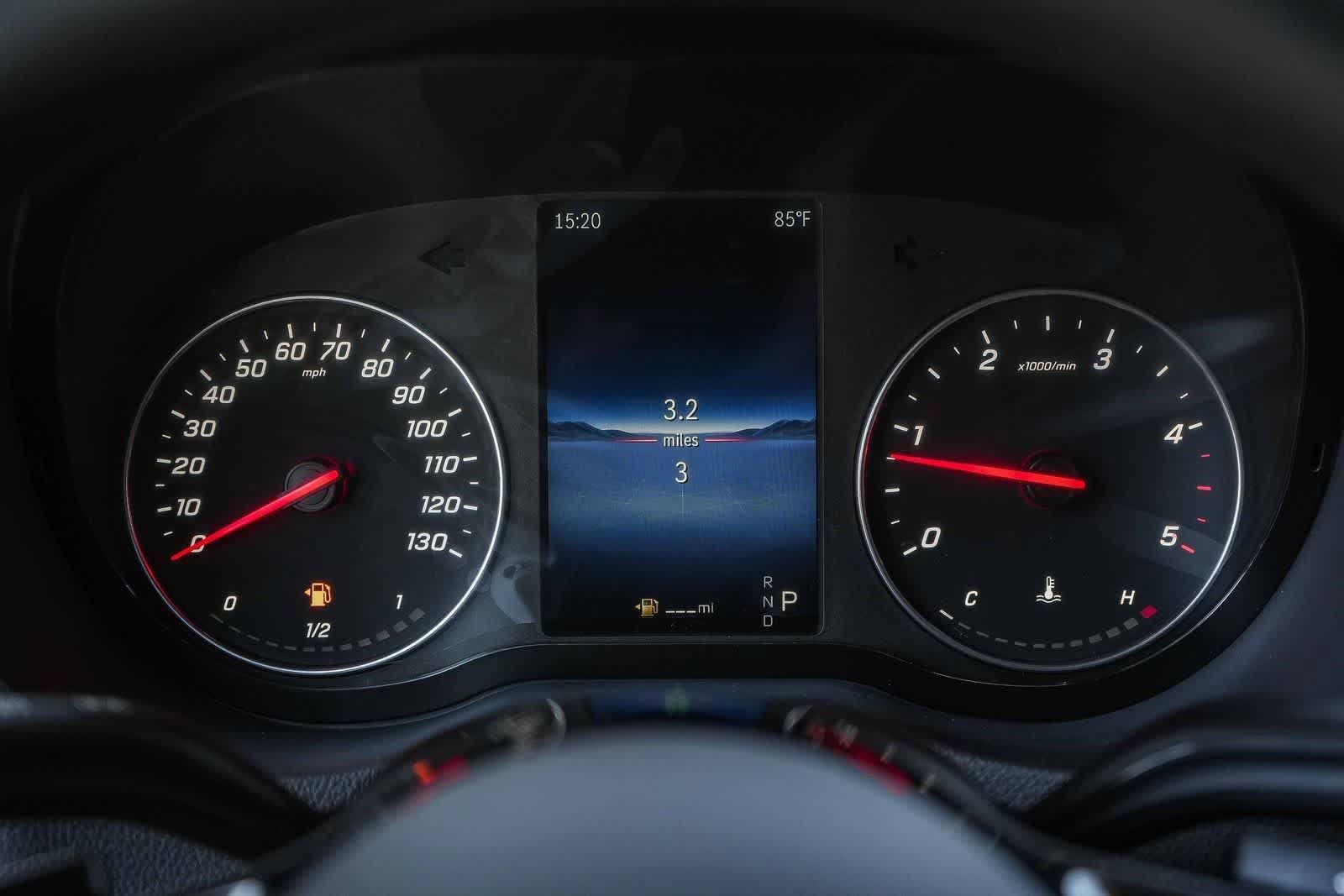 New 2026 Arctic White Mercedes-Benz RWD 2.0L I4 Diesel Turbocharged High Output image 28
