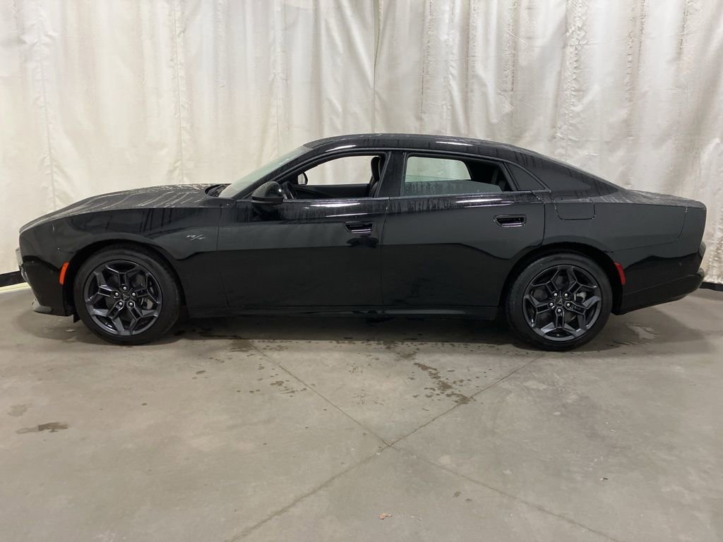 New 2026 Diamond Black Crystal Pearlcoat Dodge R/T Plus image 17