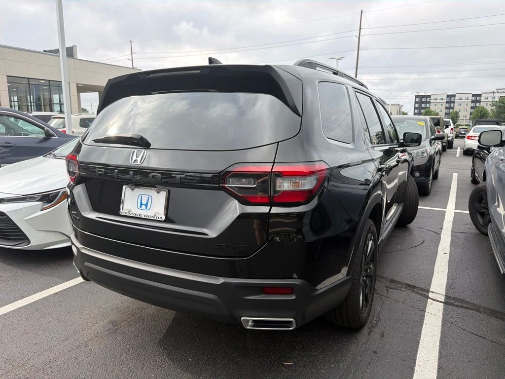 2025 Honda Pilot Sport - Photo 3