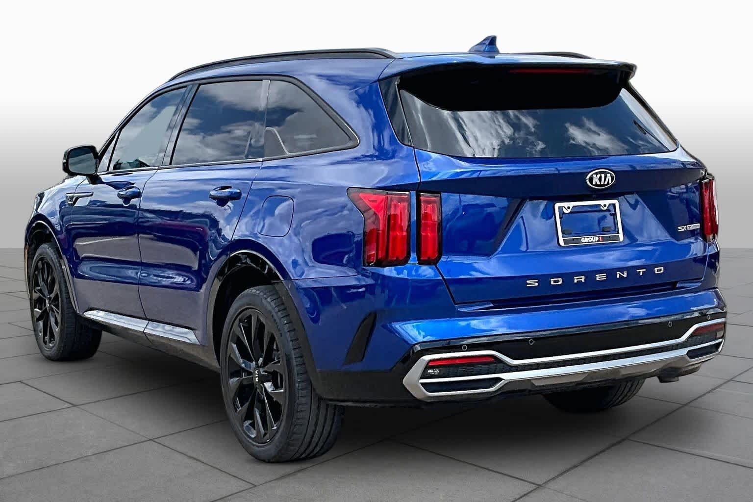 Used 2021 Sapphire Blue Kia SX Prestige image 12