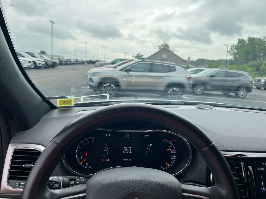 Used 2021 Gray Jeep Limited image 15