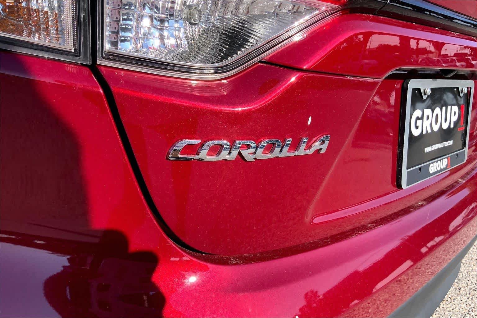 Used 2025 Ruby Flare Pearl Toyota LE image 29