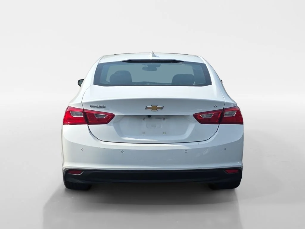 Used 2024 Summit White Chevrolet LT image 7