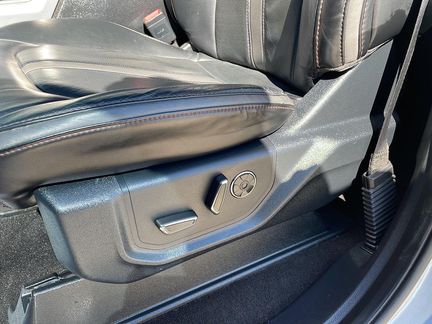 Used 2020 Iconic Silver Ford Platinum image 19