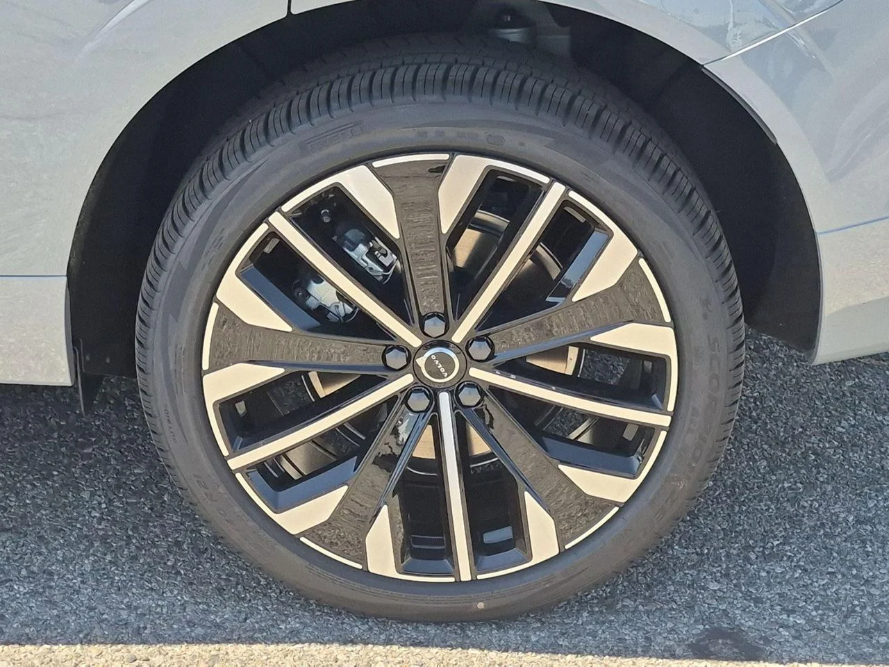 New 2026 Vapour Grey Volvo Ultra image 6