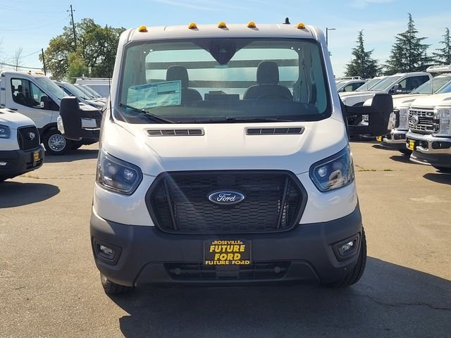 New 2025 Oxford White Ford Cutaway image 3