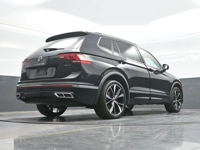Used 2022 Black Volkswagen 2.0T SEL R-Line image 26