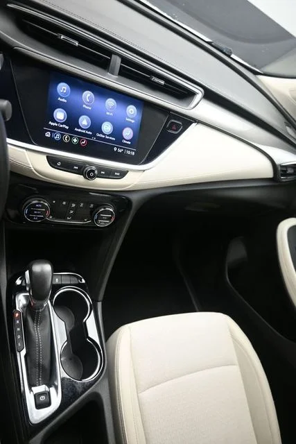 Used 2020 White Buick Select image 17