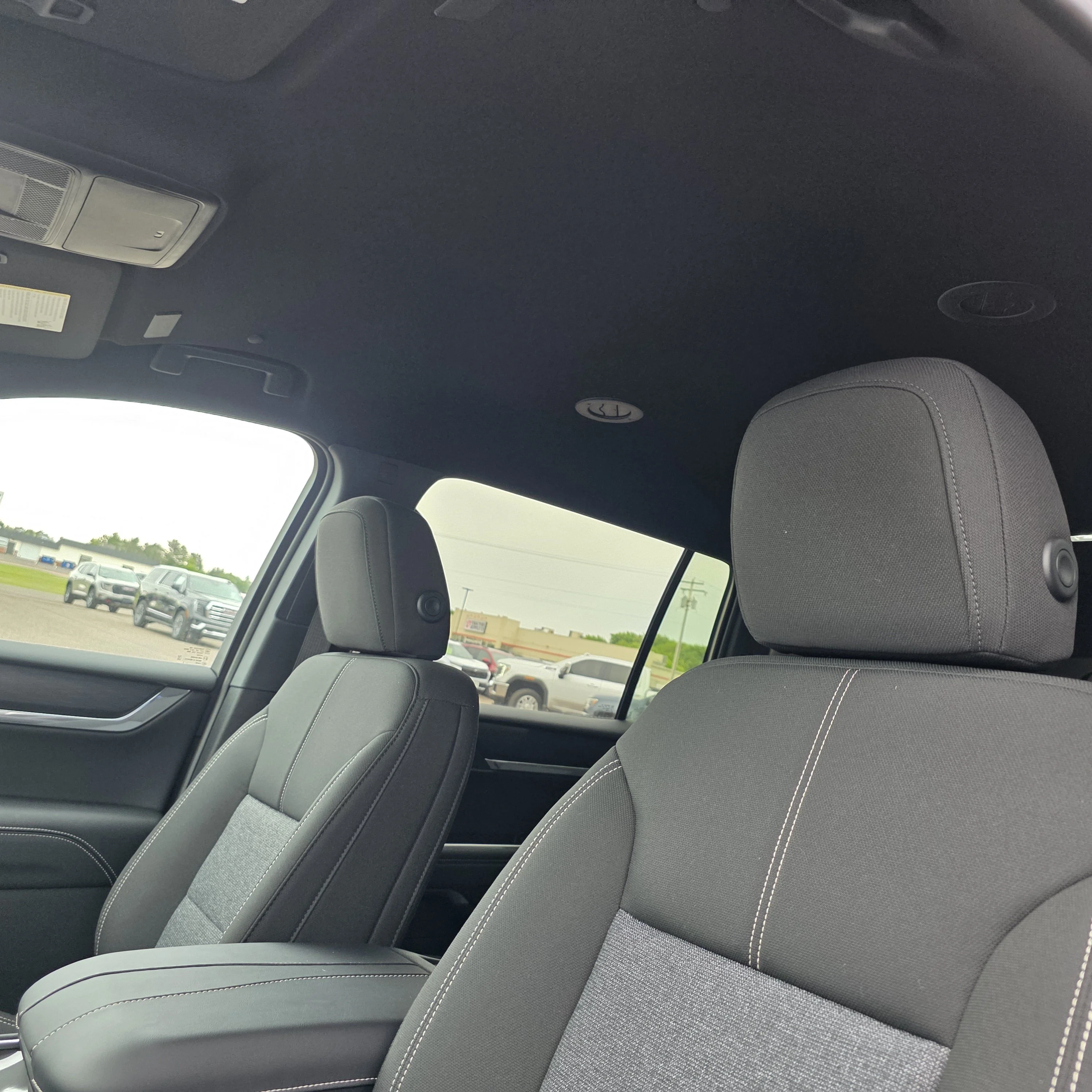 2026 GMC Acadia Elevation - Photo 9