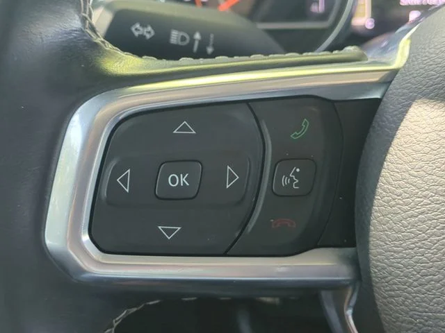 Used 2021 White Jeep Unlimited Sahara image 17