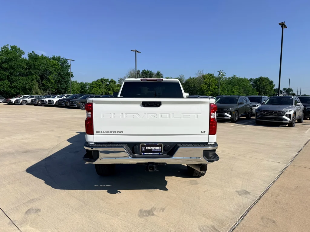Used 2025 Summit White Chevrolet LT image 7