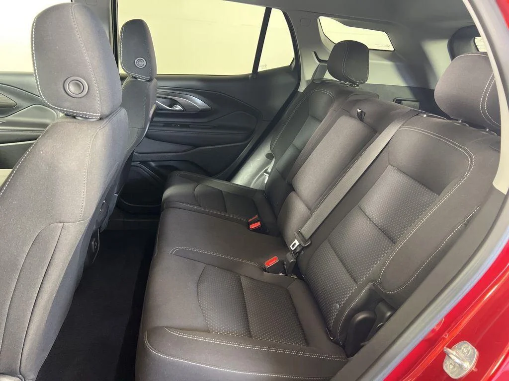 Used 2023 Volcanic Red Tintcoat GMC SLE image 18