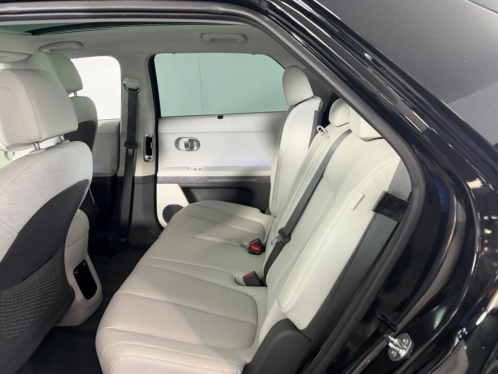 Used 2024 Abyss Black Hyundai Limited image 26