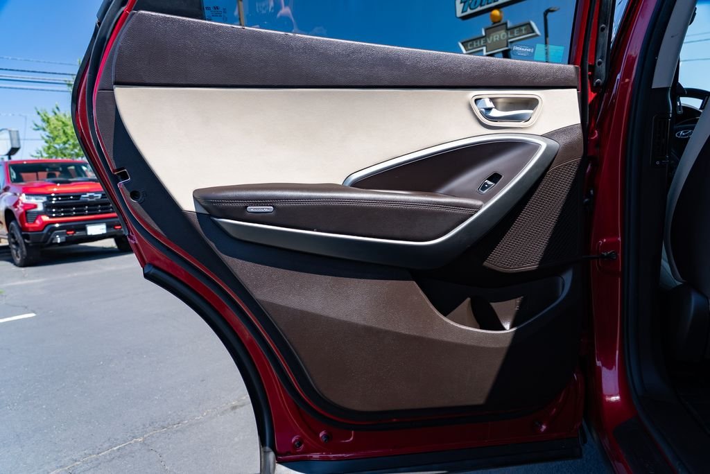 Used 2018 Regal Red Pearl Hyundai SE image 23