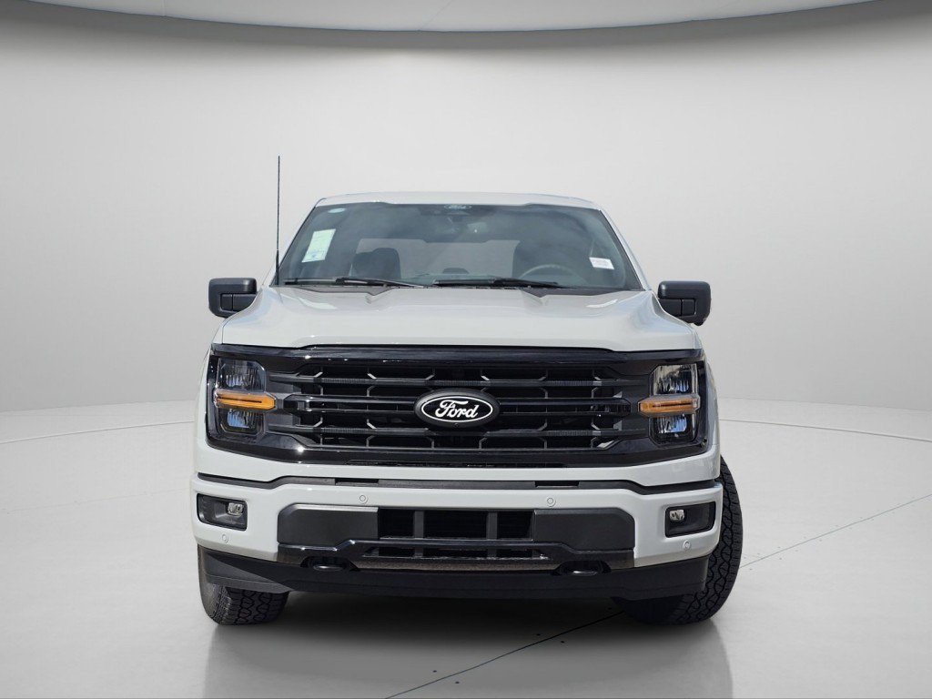 New 2026 Avalanche Ford XLT image 3