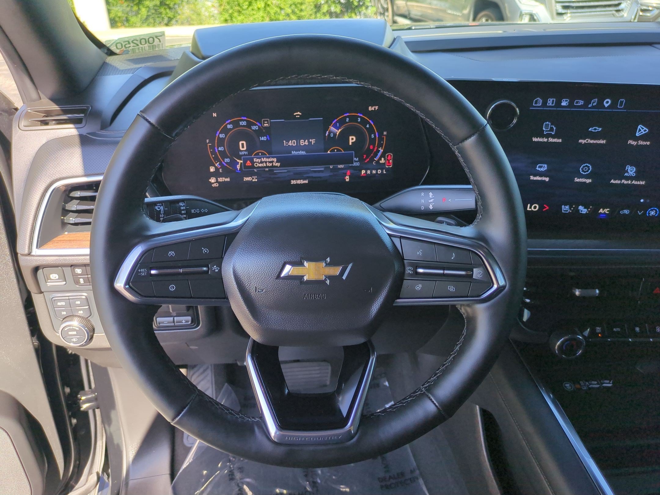 2025 Chevrolet Suburban High Country - Photo 17
