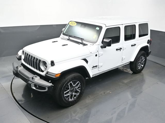Used 2025 White Jeep Sahara image 51
