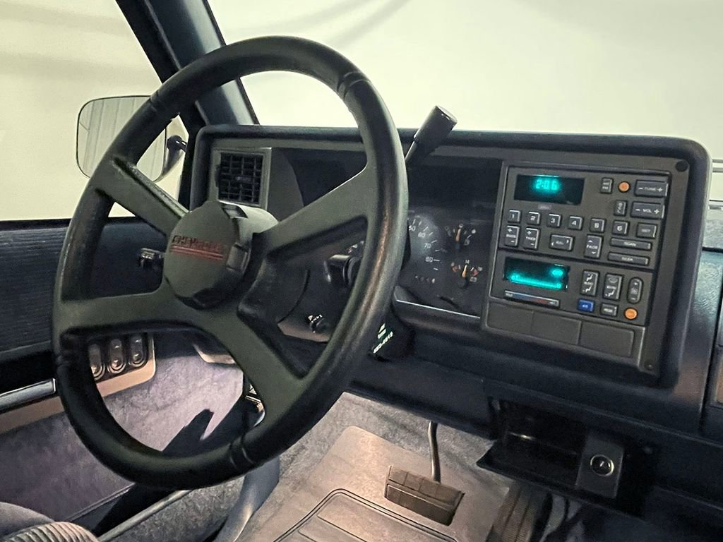 Used 1992  Chevrolet NA image 47