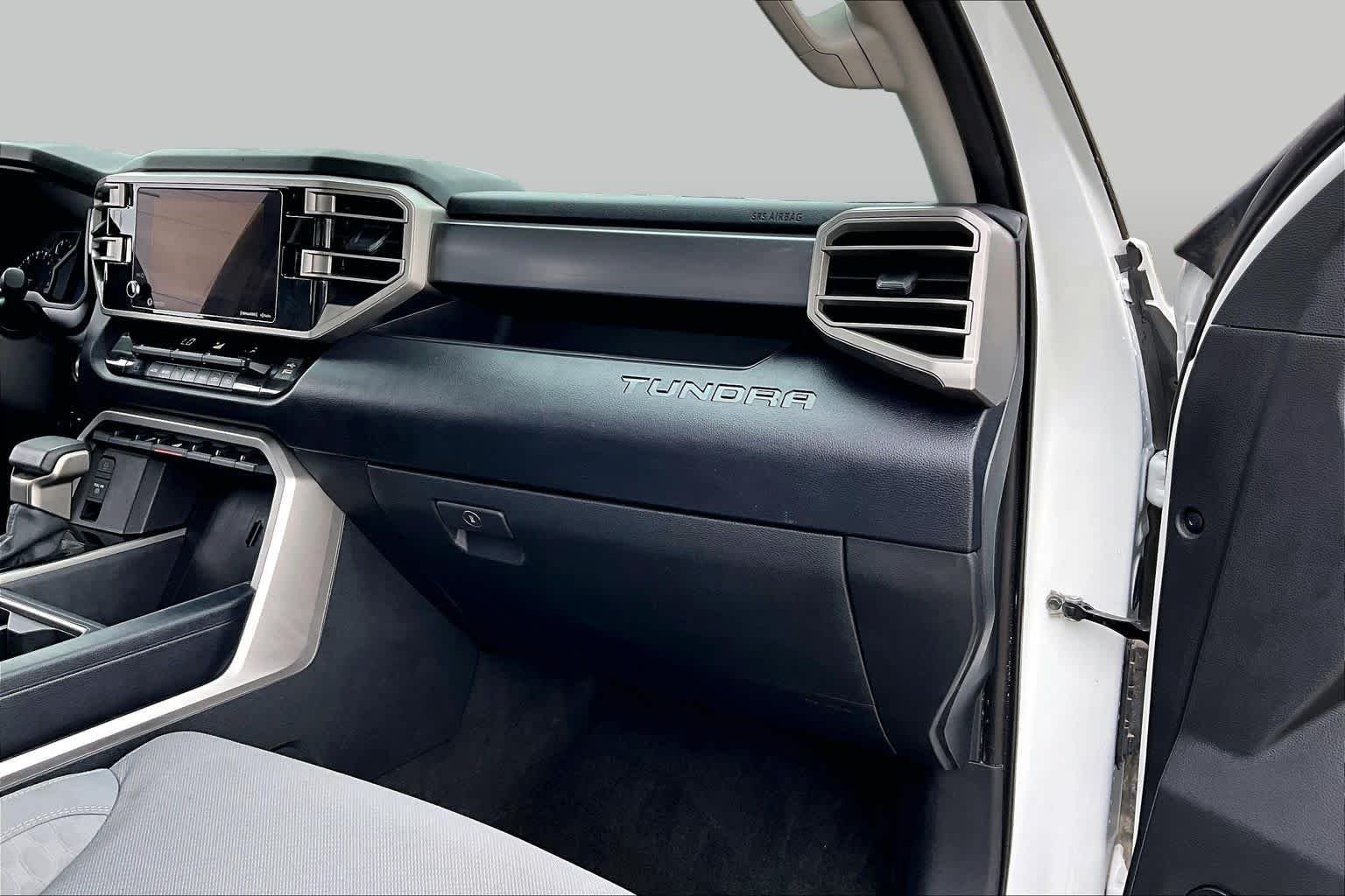 Used 2023 Ice Cap Toyota SR5 image 18