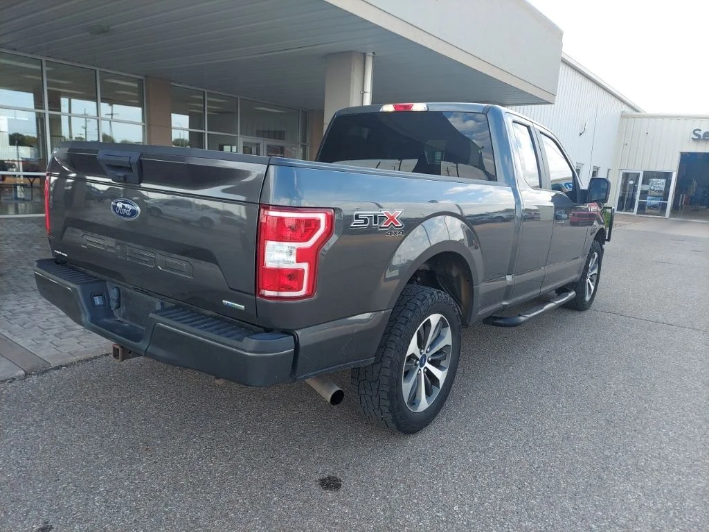 Used 2020 Gray Ford XL image 7