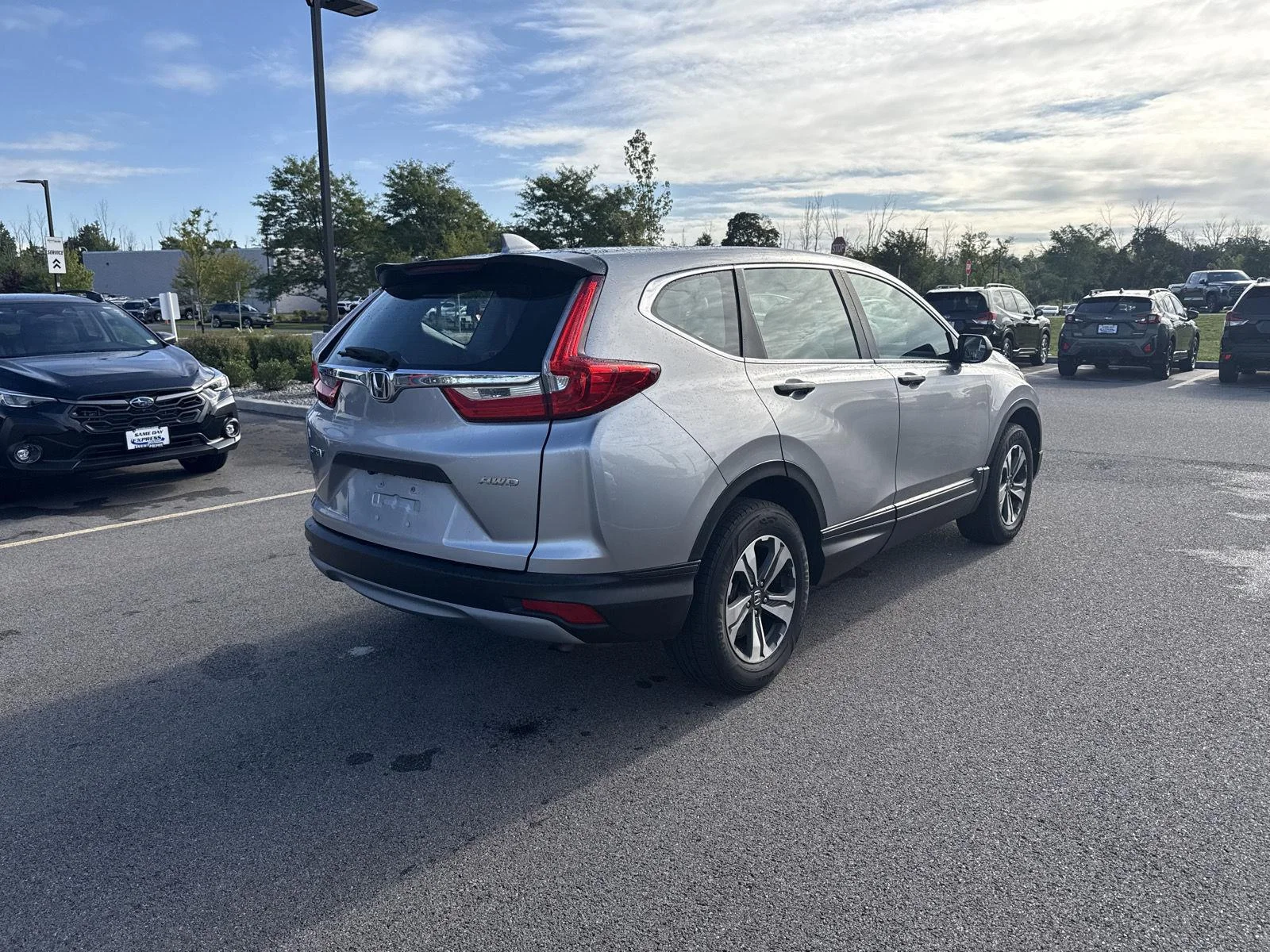 Used 2018 Lunar Silver Metallic Honda LX image 4