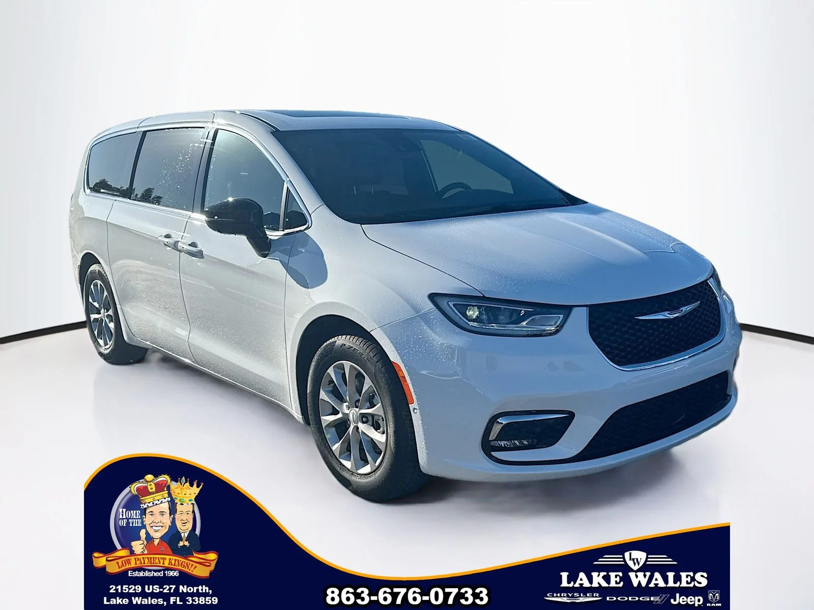 2026 Chrysler Pacifica Limited's photo