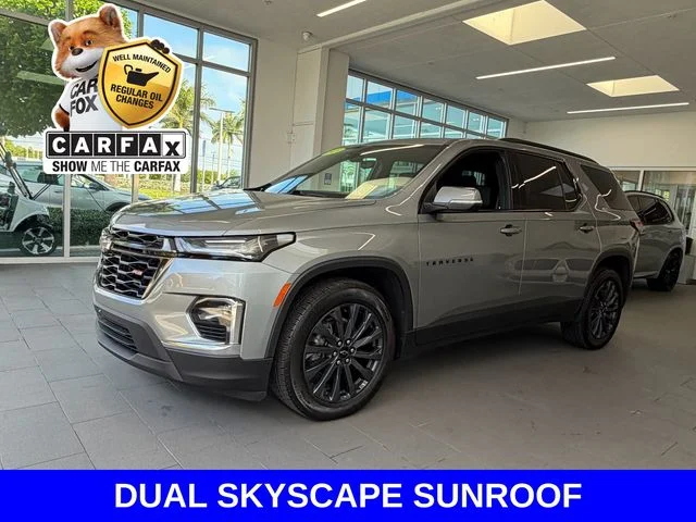 Used 2023 Gray Chevrolet RS image 3