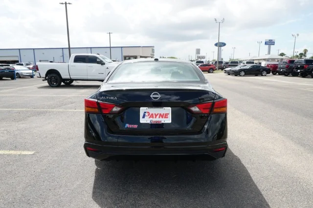 Used 2025 BLACK Nissan SV image 6
