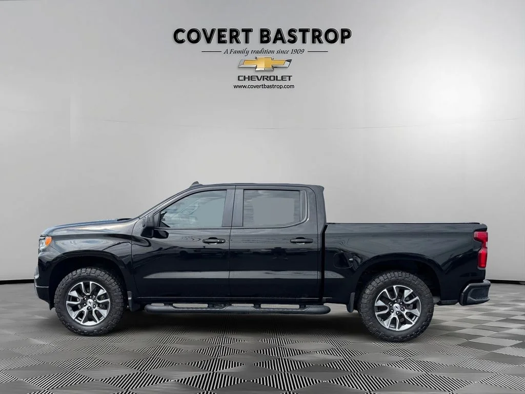 Used 2022 Black Chevrolet RST image 2
