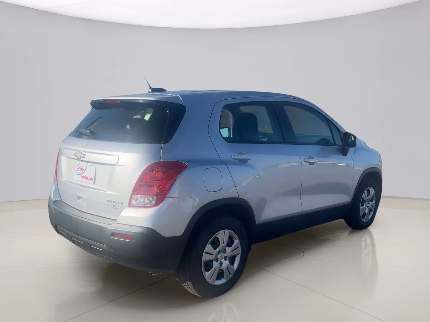 Used 2015 Silver Chevrolet LS image 5
