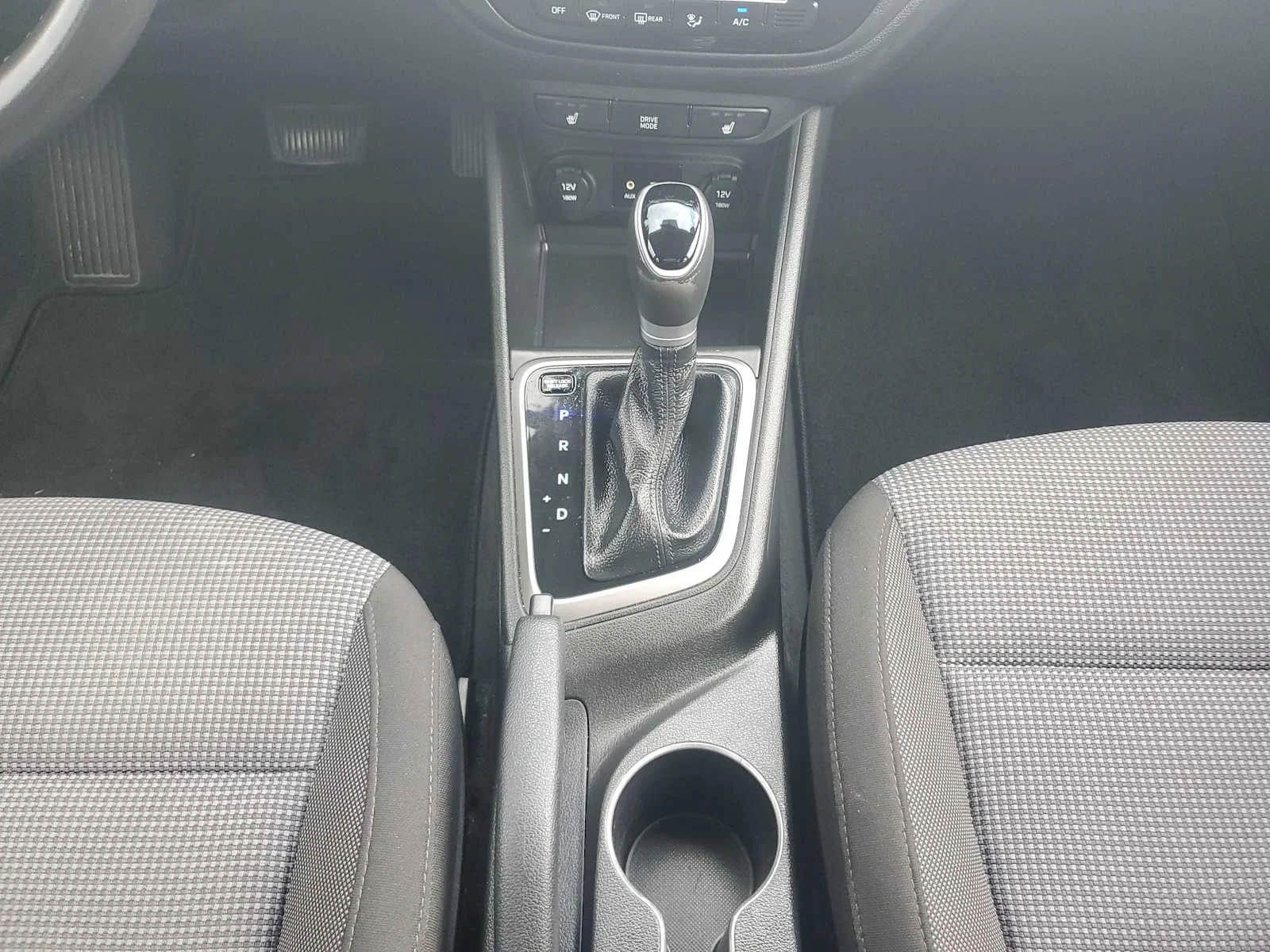 Used 2022  Hyundai Limited image 18
