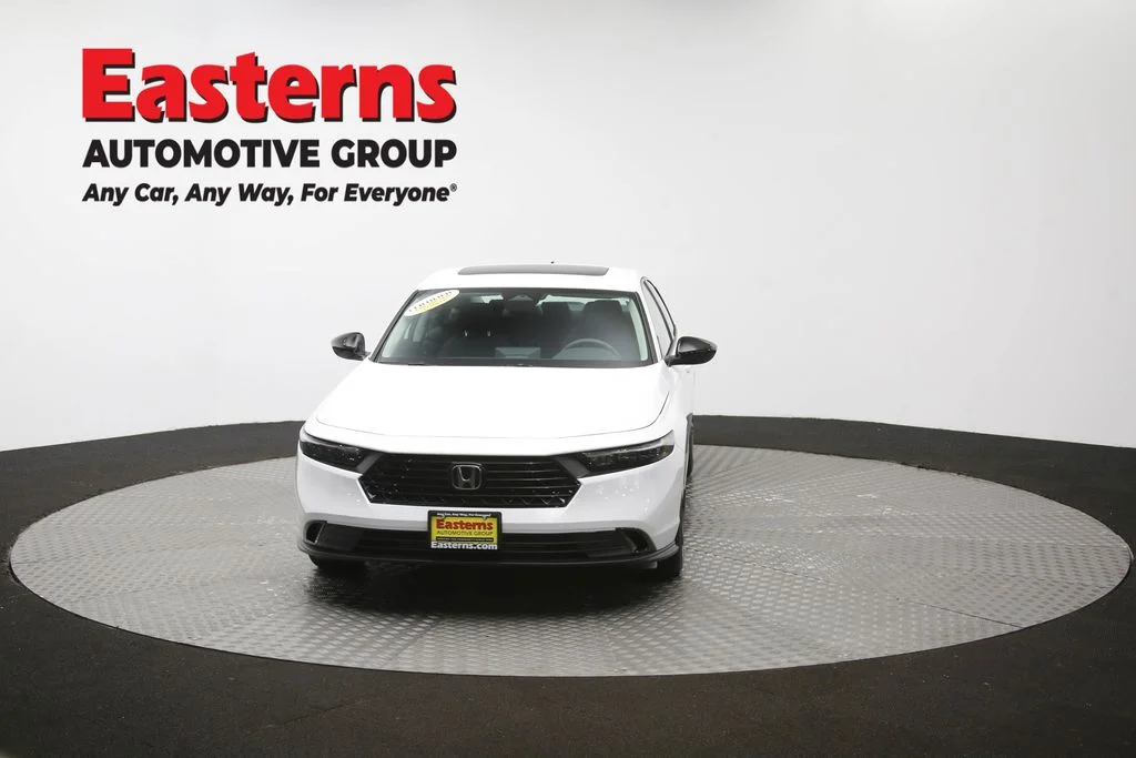 Used 2026 White Honda SE image 52