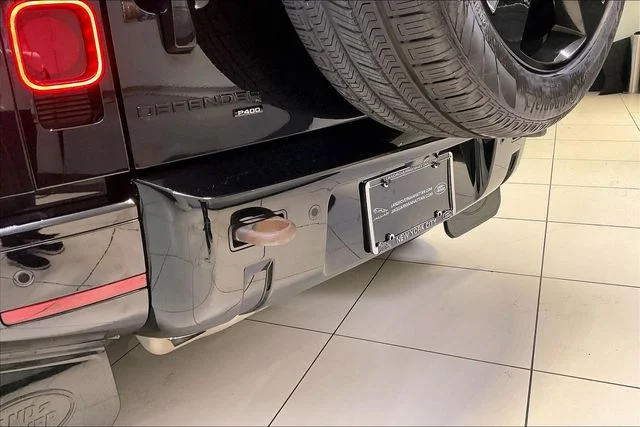 Certified Used 2023 Black Land Rover X-Dynamic SE image 7