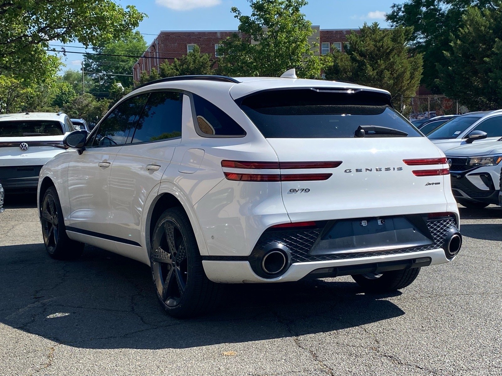 Used 2022 White Genesis 3.5T Sport image 4