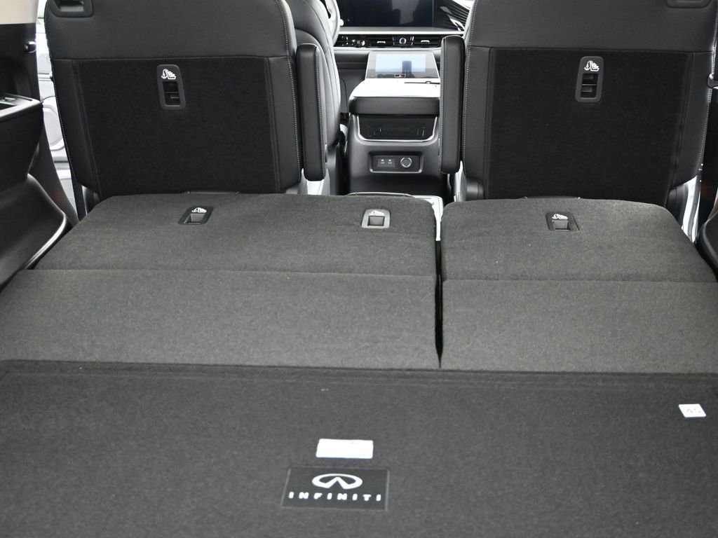 New 2026 White INFINITI PURE image 13