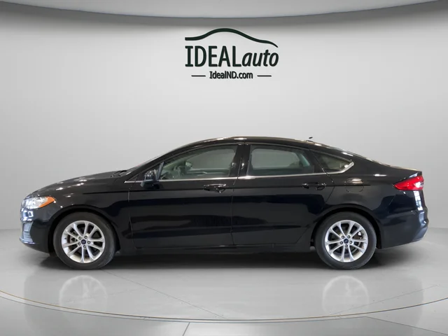 Used 2019 Black Ford SE image 11