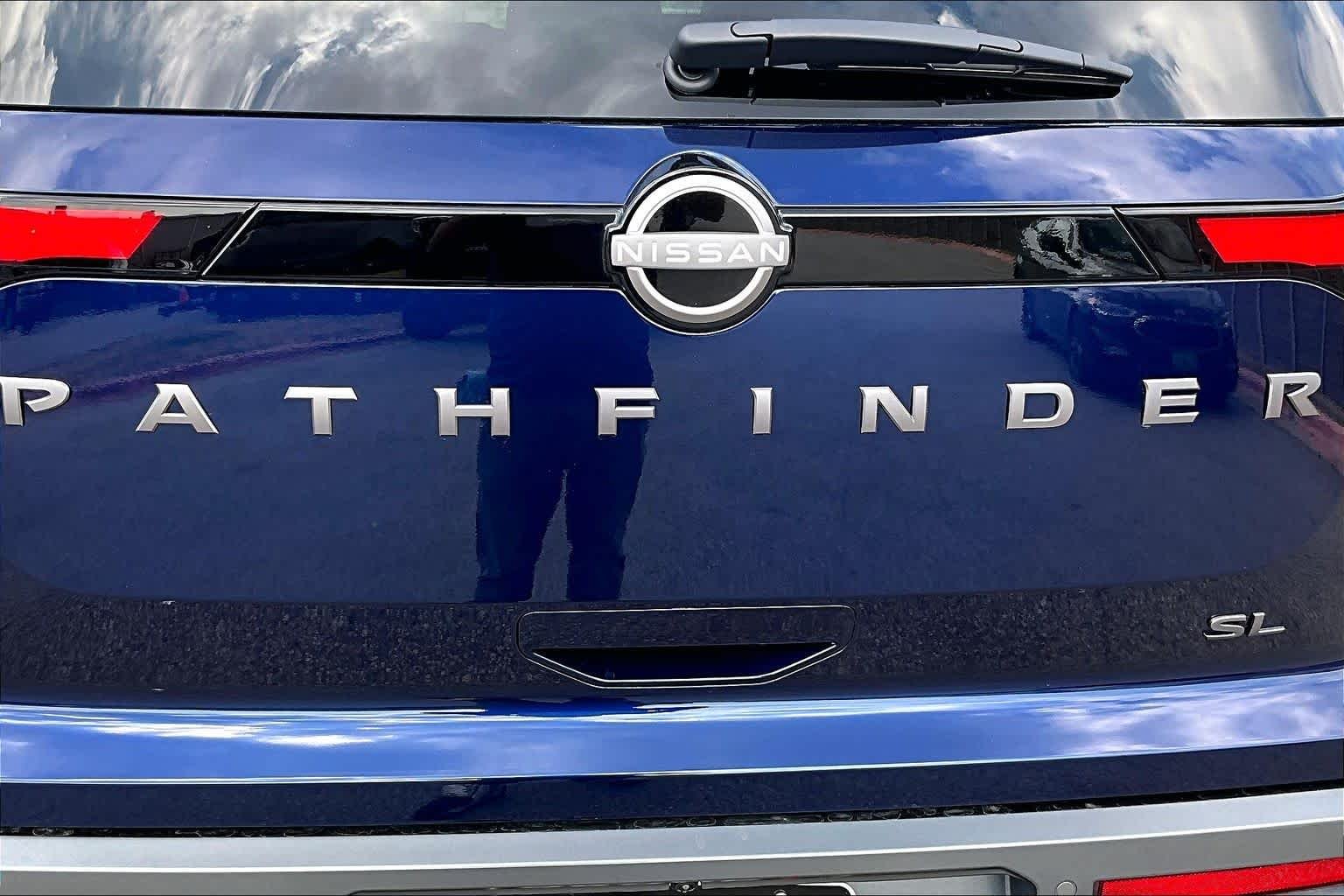 New 2026 Deep Ocean Blue Pearl Nissan SL image 8