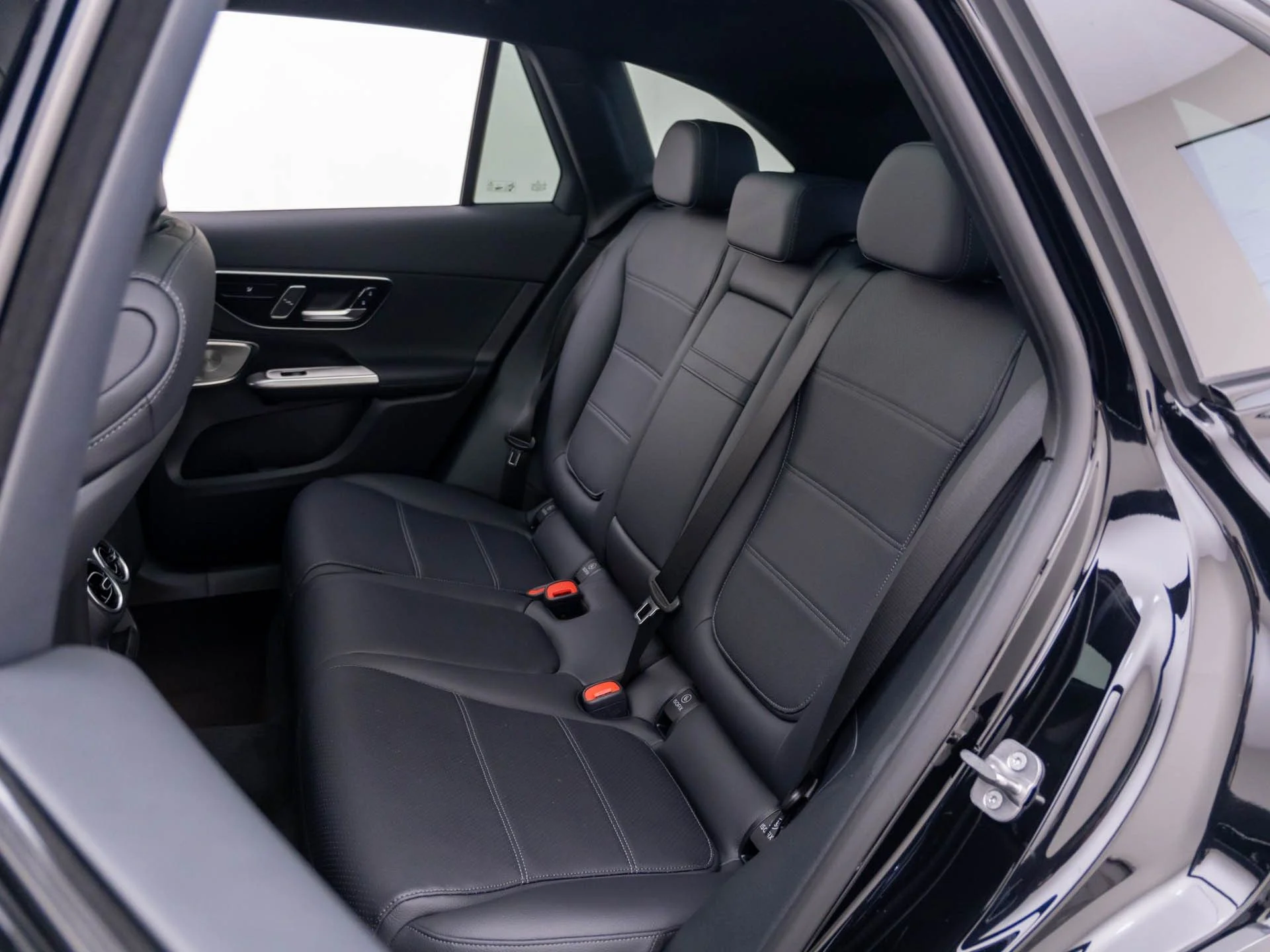 New 2027 Black Mercedes-Benz GLC 300 image 20