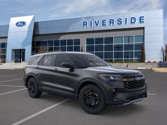 New 2026 Agate Black Metallic Ford Tremor® image 24