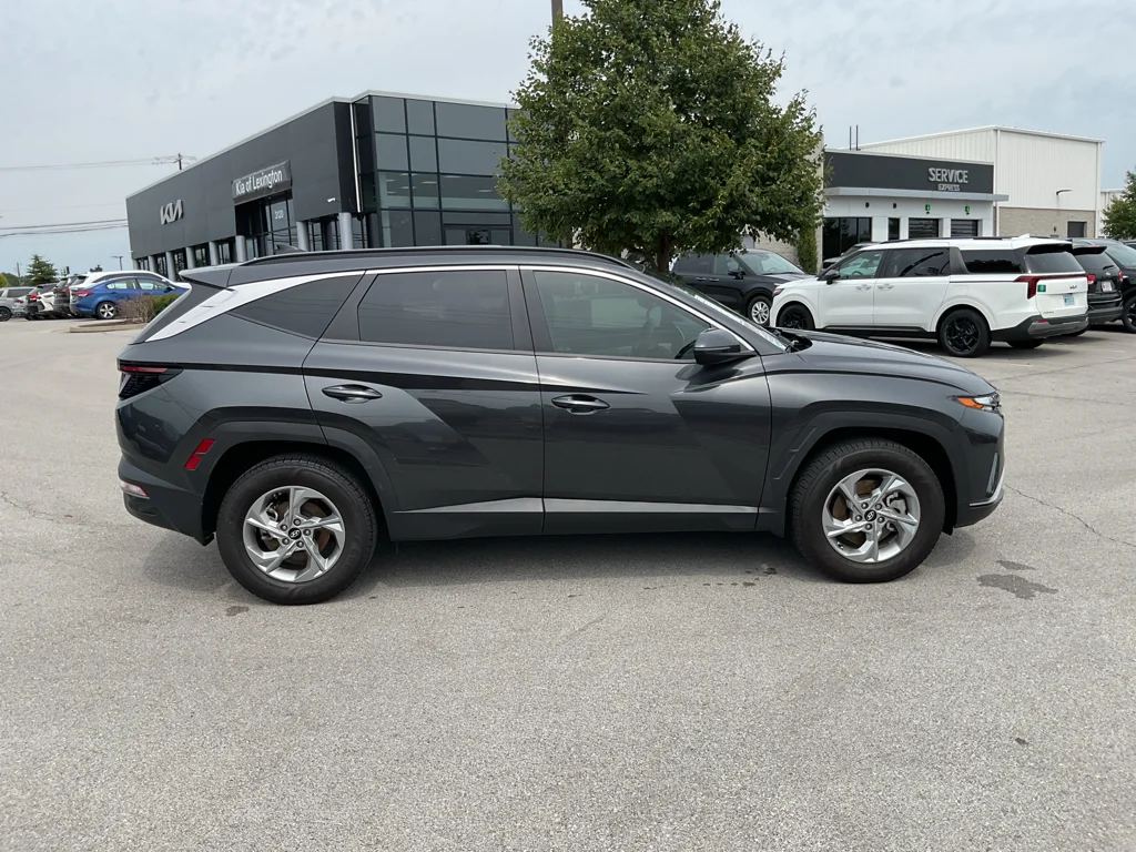 Used 2022 Portofino Gray Hyundai SEL image 10