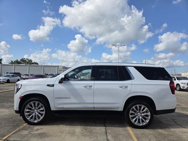 Used 2024 Summit White GMC Denali image 2