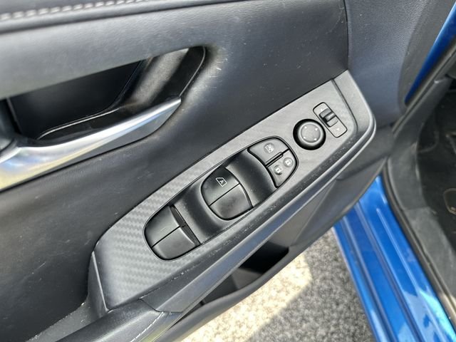 Used 2023 Blue Nissan SV image 17