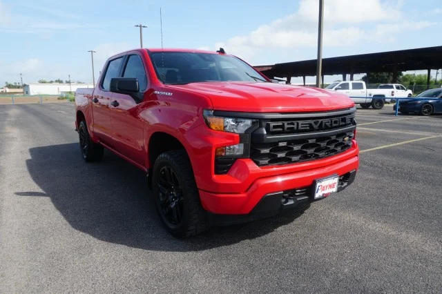 Used 2024  Chevrolet Custom image 3
