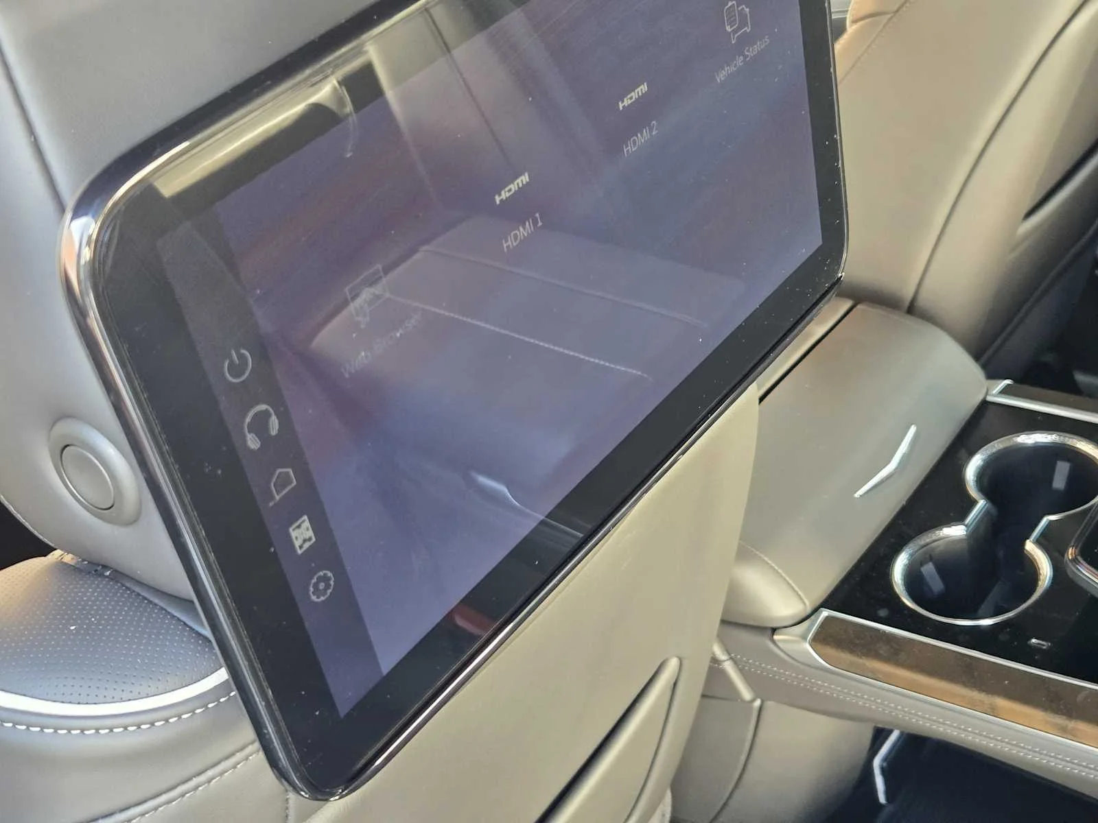 2026 Cadillac Escalade Platinum Sport - Photo 21