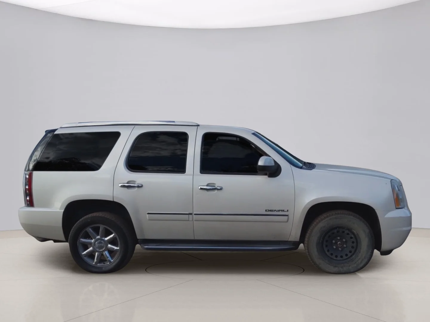 Used 2012 White Gmc DENALI image 6