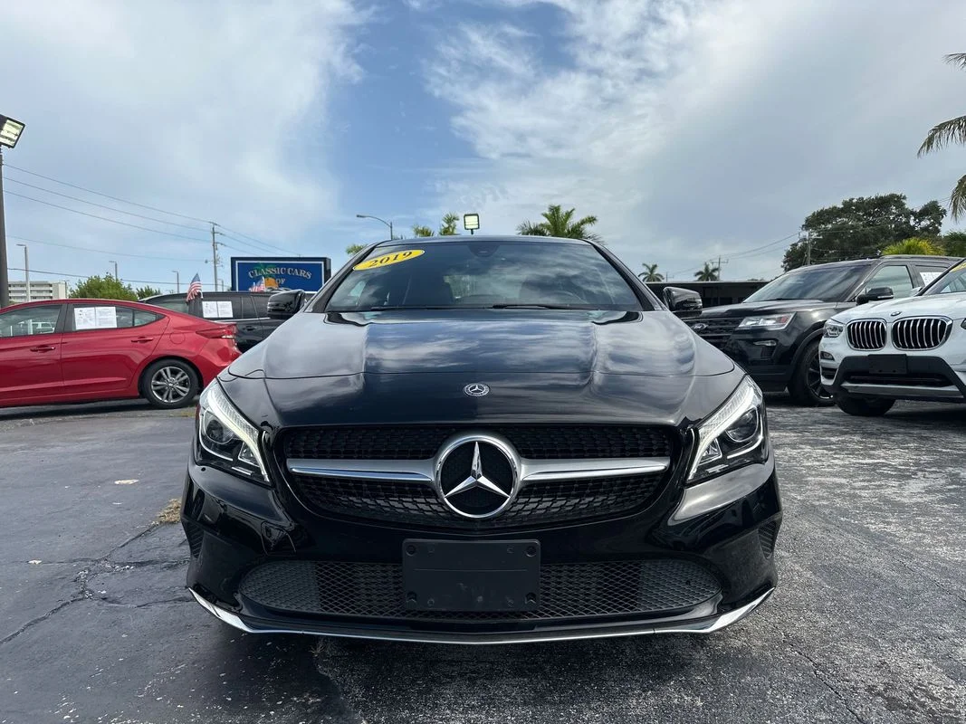 Used 2019 Black Mercedes-Benz 4MATIC® image 5