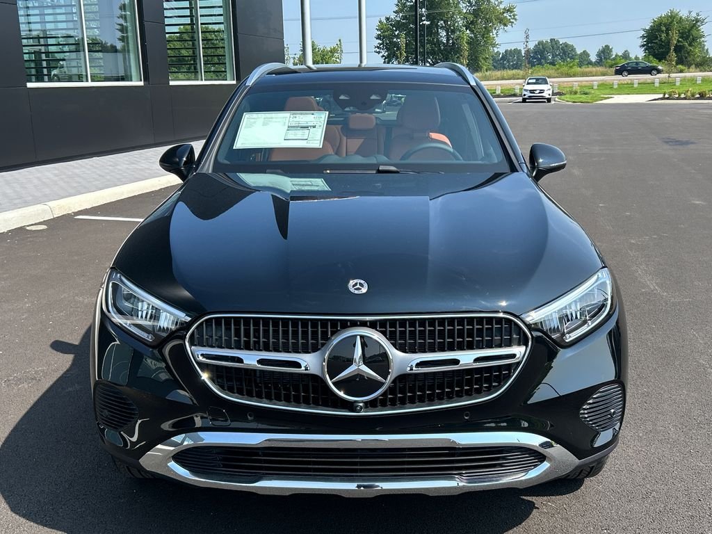 New 2026 Black Mercedes-Benz GLC 300 image 3