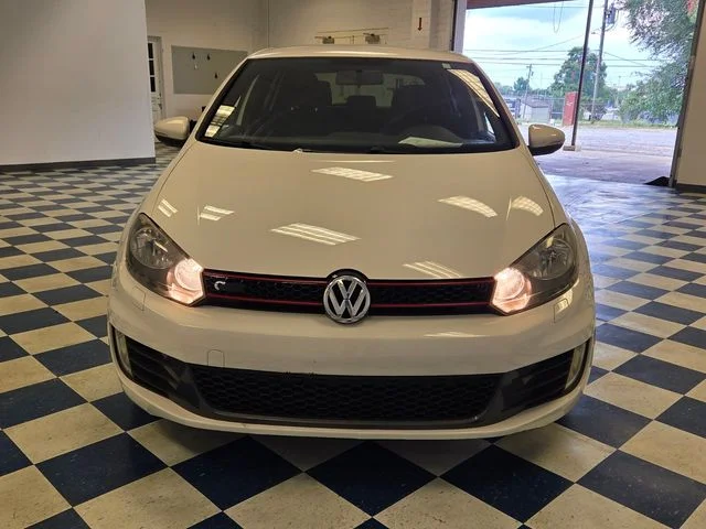 Used 2014 White Volkswagen Wolfsburg Edition image 2