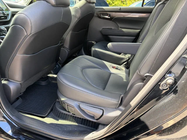 Used 2021 Black Toyota Hybrid Platinum image 21