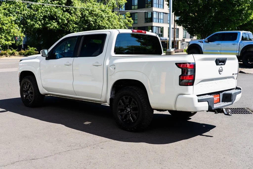 Used 2023 White Nissan SV image 4